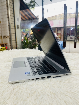 Laptop HP ELITEBOOK 830 G5