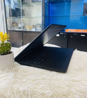 Dell Latitude E5550